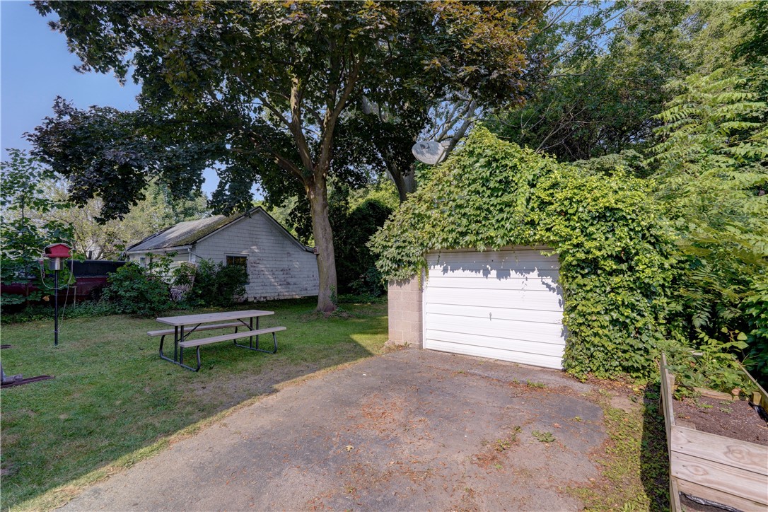 100 Walnut Park Irondequoit, NY 14622 - Photo 28 of 31