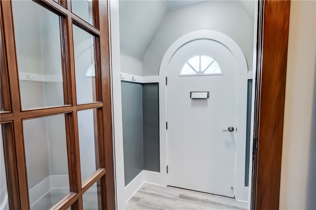 100 Walnut Park Irondequoit, NY 14622 - Photo 3 of 31