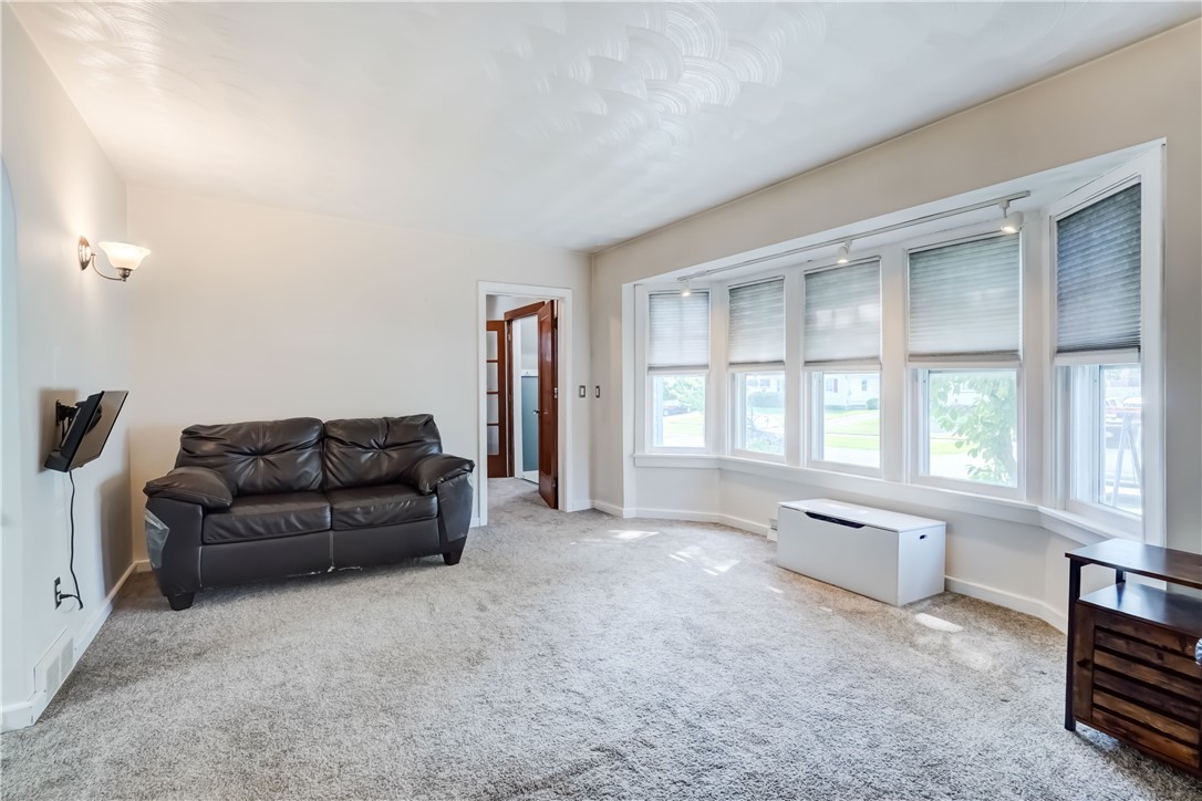 100 Walnut Park Irondequoit, NY 14622 - Photo 8 of 31