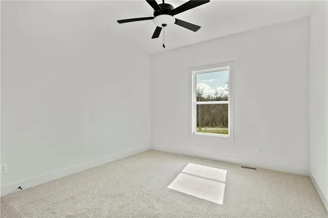 $636,900 | 4490 Aspen Drive, Basehor, KS 66007