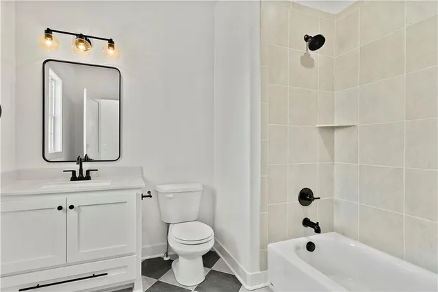 $636,900 | 4490 Aspen Drive, Basehor, KS 66007