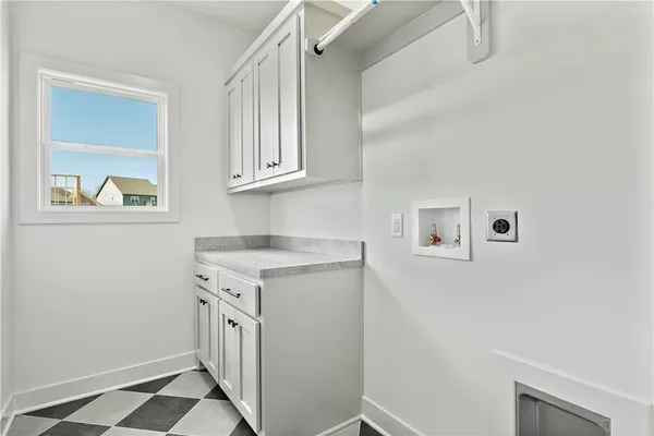 $636,900 | 4490 Aspen Drive, Basehor, KS 66007