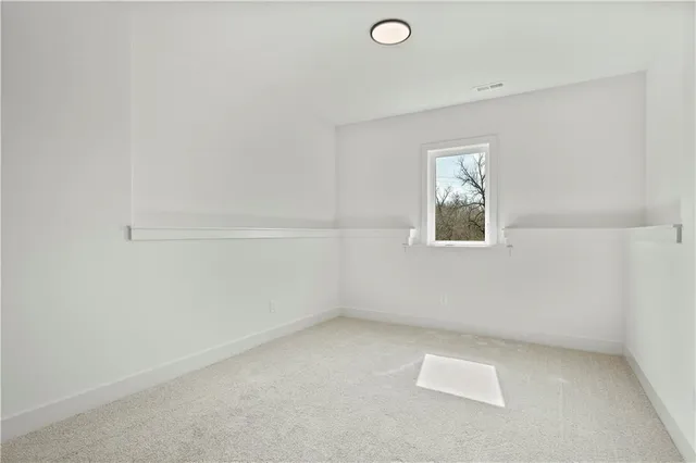 $636,900 | 4490 Aspen Drive, Basehor, KS 66007