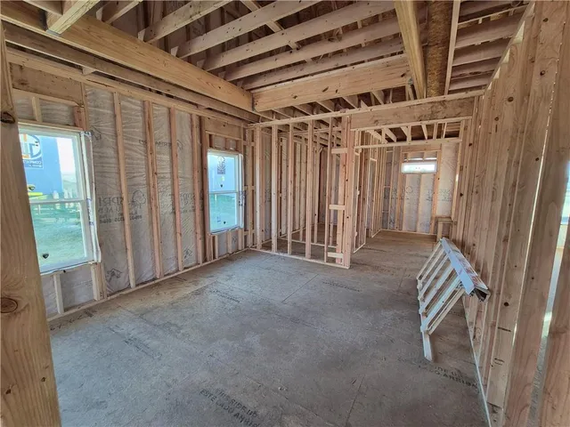 $636,900 | 4490 Aspen Drive, Basehor, KS 66007