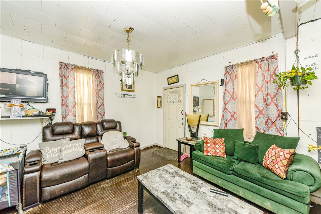 219 Hebard Street Rochester, NY 14605 - Photo 10 of 28