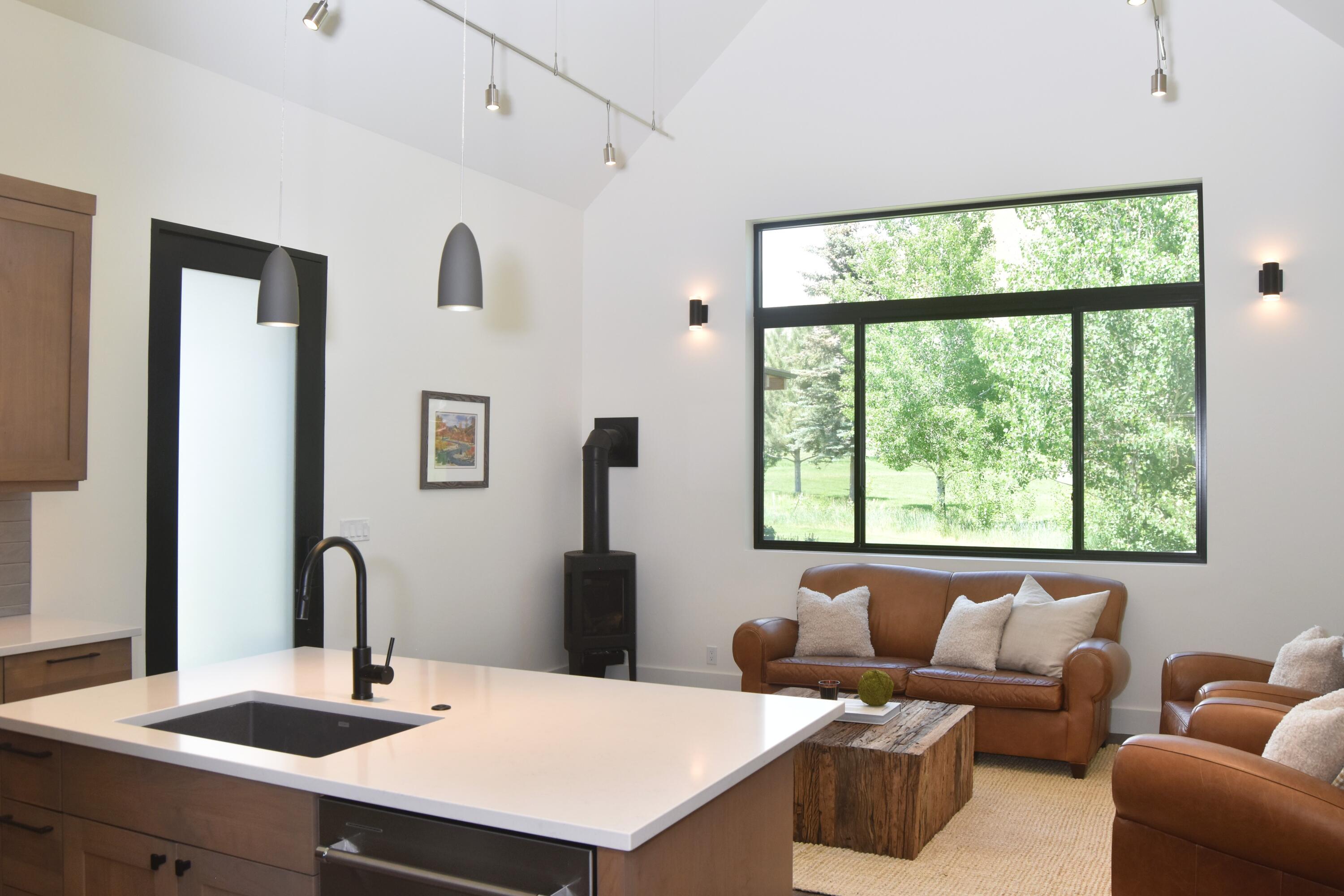 1009 Cutters Drive Hailey, ID 83333 - Photo 12 of 26 Counter and Living Room