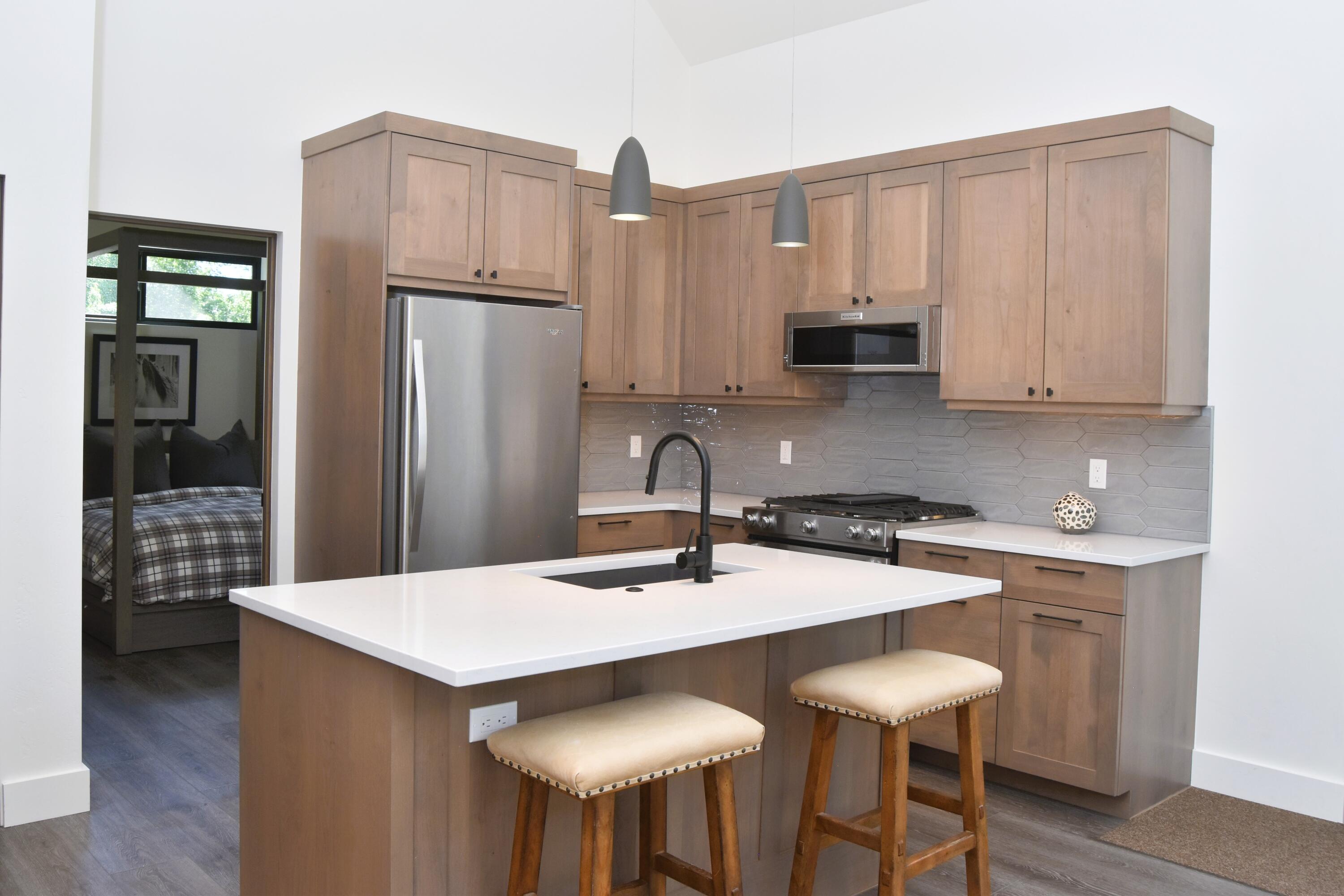 1009 Cutters Drive Hailey, ID 83333 - Photo 10 of 26 Breakfast Counter and Kitchen