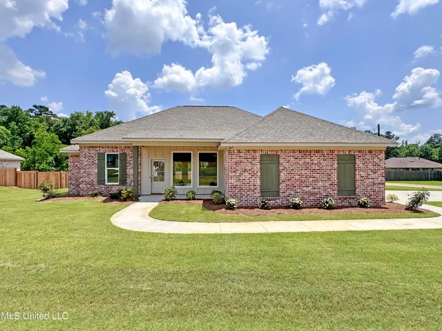 $283,900 | 207 Northwest Dolly Lane, Magee, MS 39111