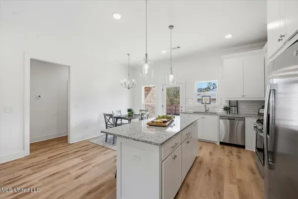 $283,900 | 207 Northwest Dolly Lane, Magee, MS 39111