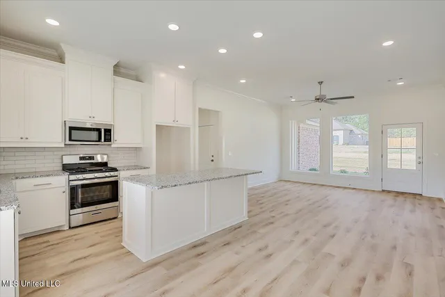 $283,900 | 207 Northwest Dolly Lane, Magee, MS 39111