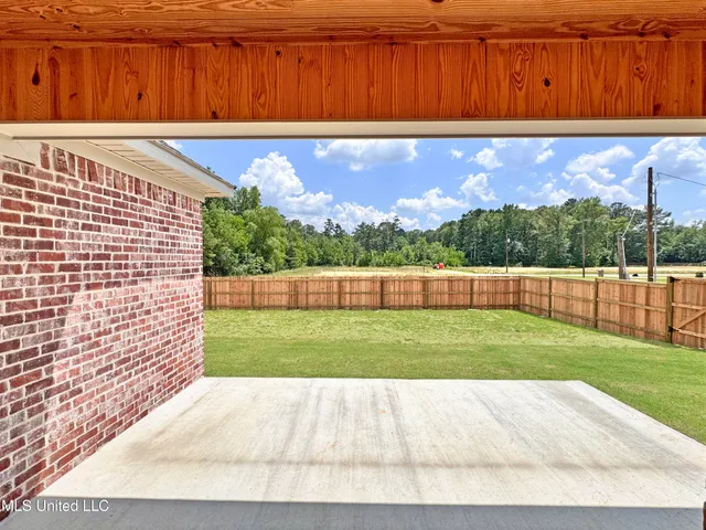 $283,900 | 207 Northwest Dolly Lane, Magee, MS 39111