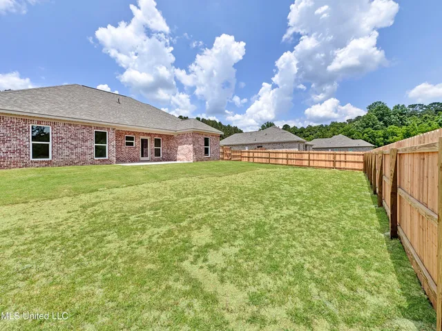 $283,900 | 207 Northwest Dolly Lane, Magee, MS 39111