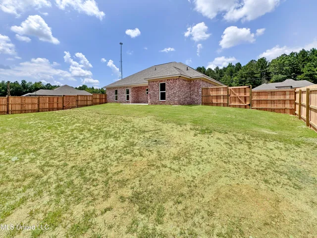 $283,900 | 207 Northwest Dolly Lane, Magee, MS 39111