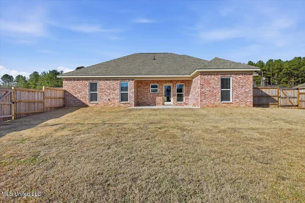 $283,900 | 207 Northwest Dolly Lane, Magee, MS 39111