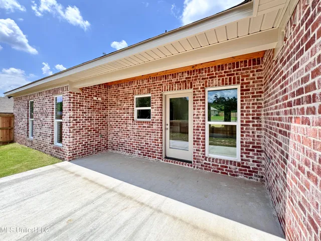 $283,900 | 207 Northwest Dolly Lane, Magee, MS 39111