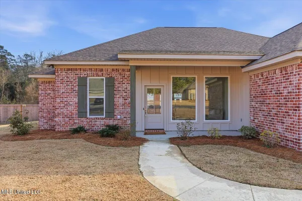 $283,900 | 207 Northwest Dolly Lane, Magee, MS 39111