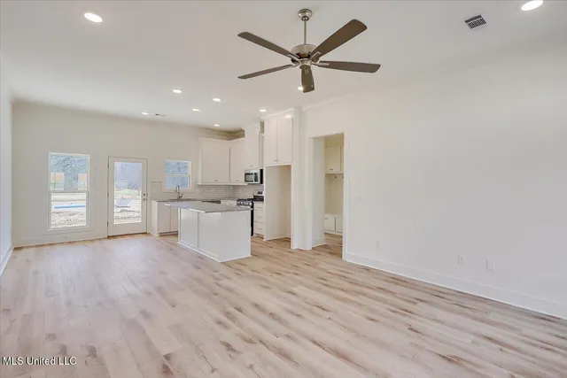 $283,900 | 207 Northwest Dolly Lane, Magee, MS 39111