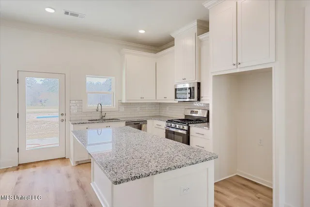 $283,900 | 207 Northwest Dolly Lane, Magee, MS 39111