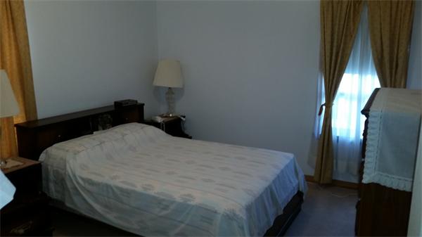 124 Grover Street Springfield, MA 01104 - Photo 6 of 8