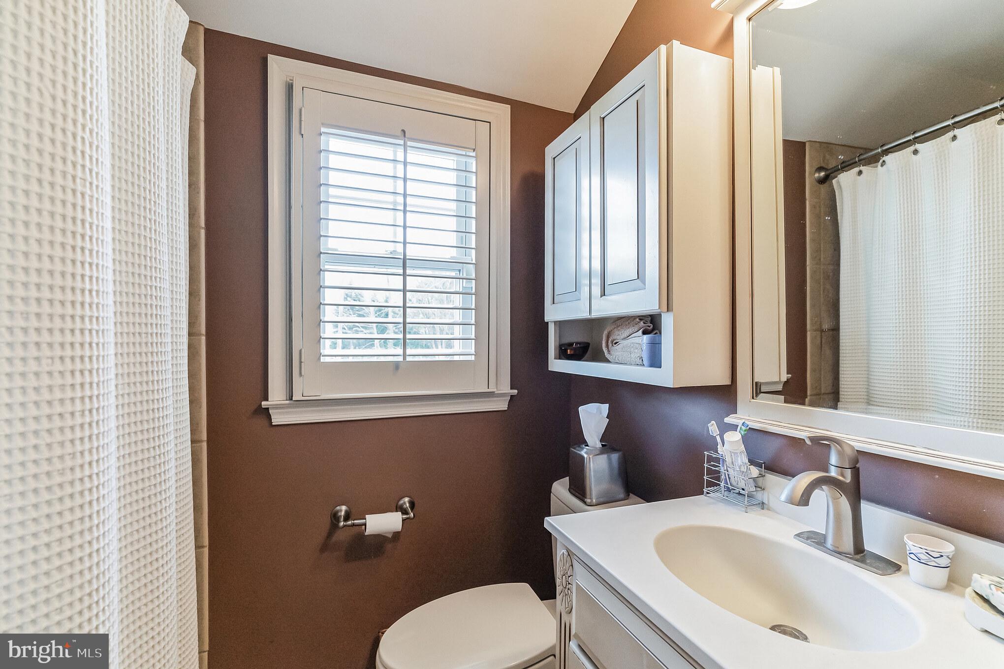 306 Oreland Mill Road Oreland, PA 19075 - Photo 26 of 33 Bathroom
