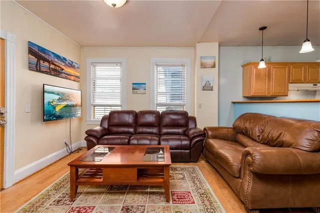 $2,550 | 9 Ann Street, Unit 1, Newport, RI 02840