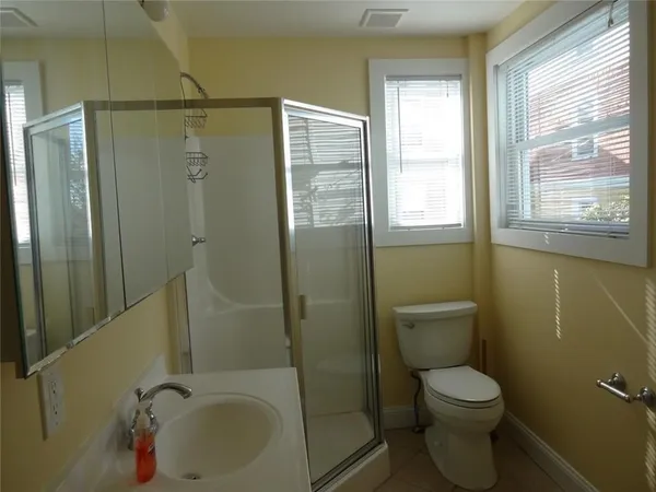 $2,250 | 9 Ann Street, Unit 1, Newport, RI 02840