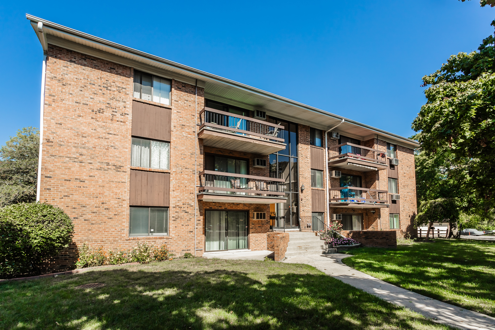916 Olive Road, Unit 1D Homewood, IL 60430 - Photo 2 of 16 Gallery Image 2