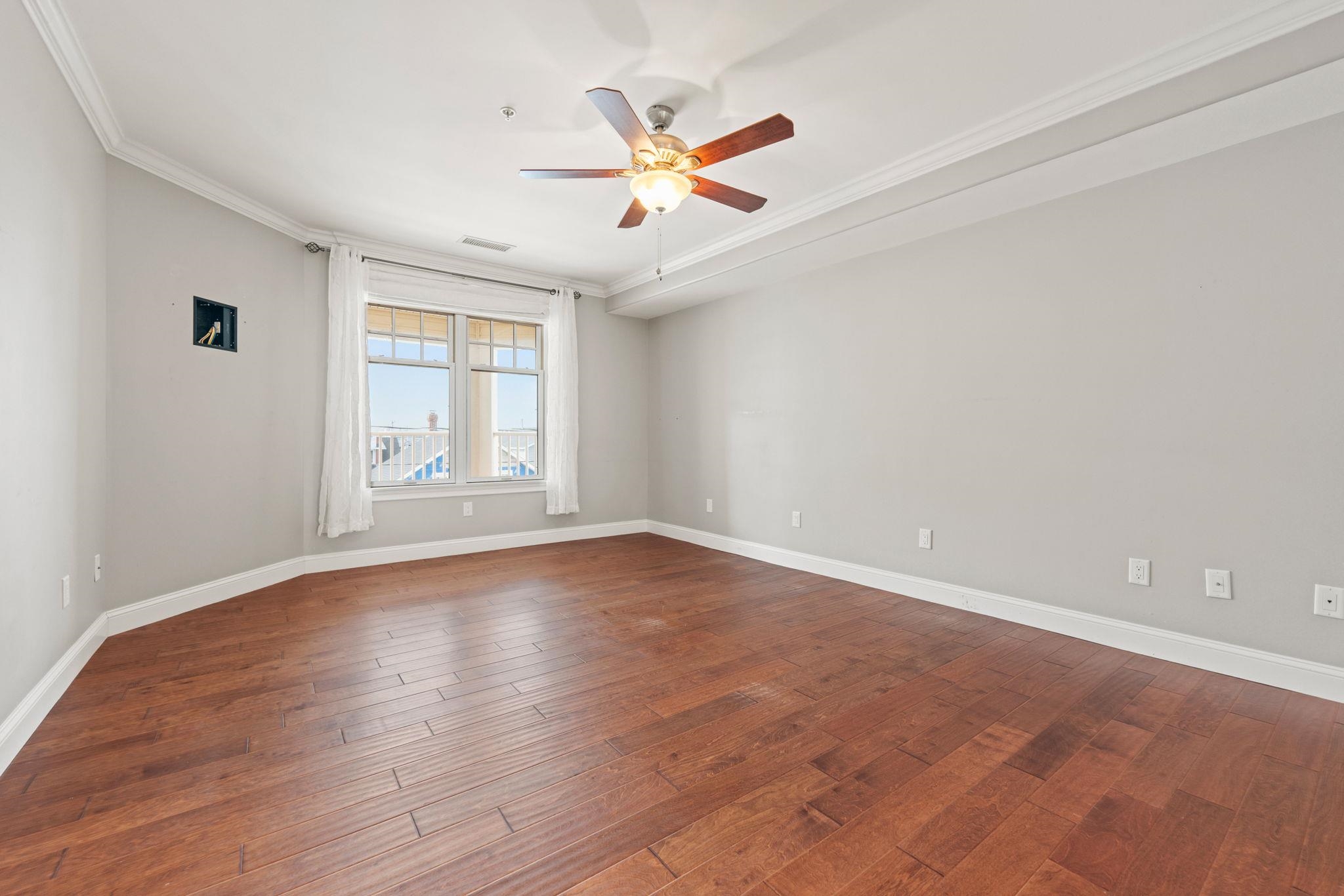 22 K Street, Unit 202 Hampton, NH 03842 - Photo 11 of 35