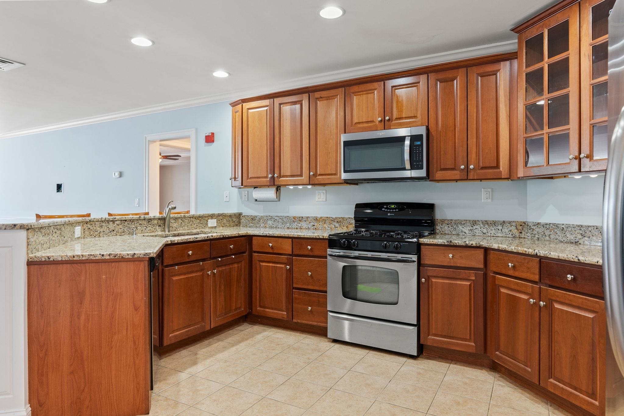 22 K Street, Unit 202 Hampton, NH 03842 - Photo 31 of 35