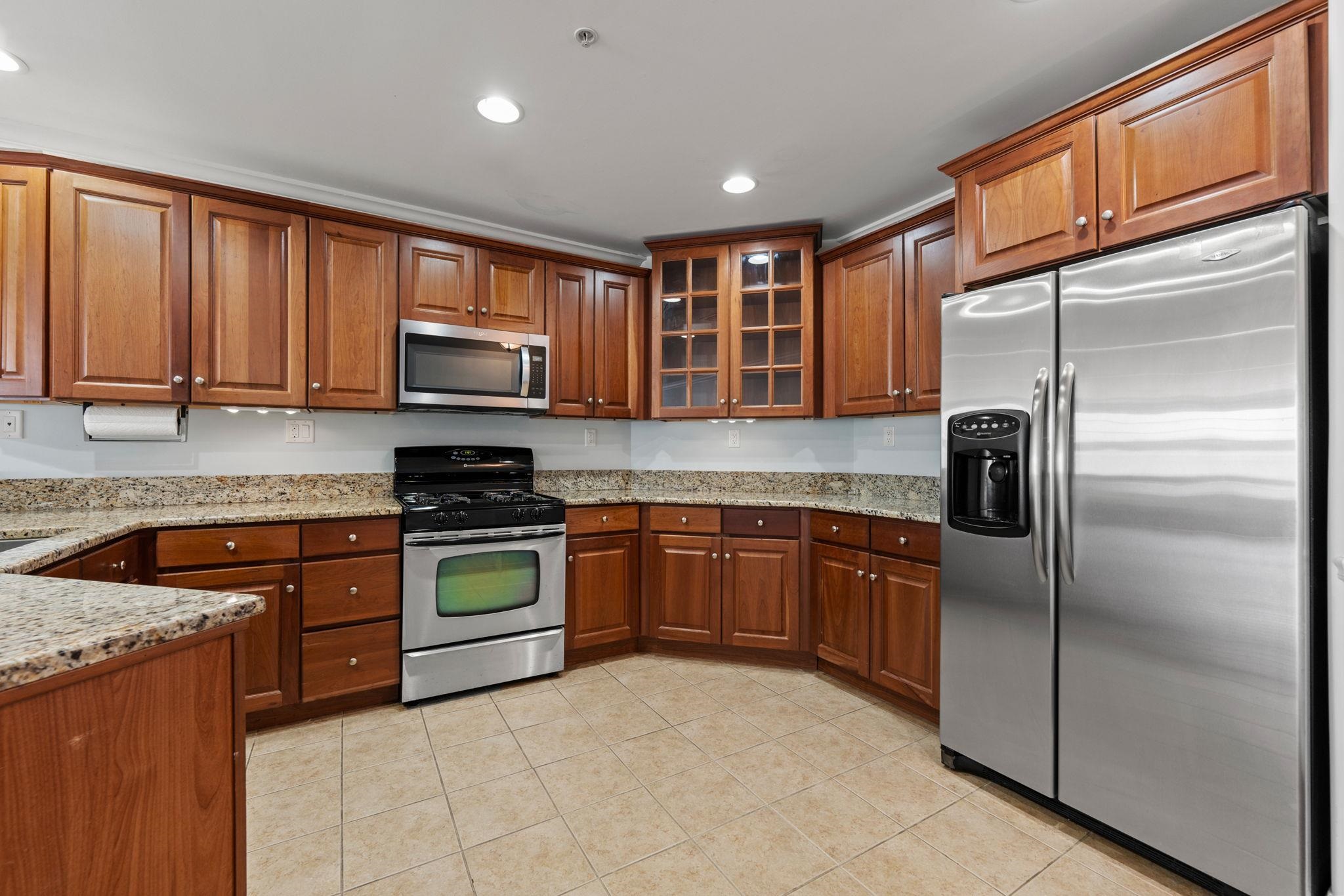 22 K Street, Unit 202 Hampton, NH 03842 - Photo 32 of 35