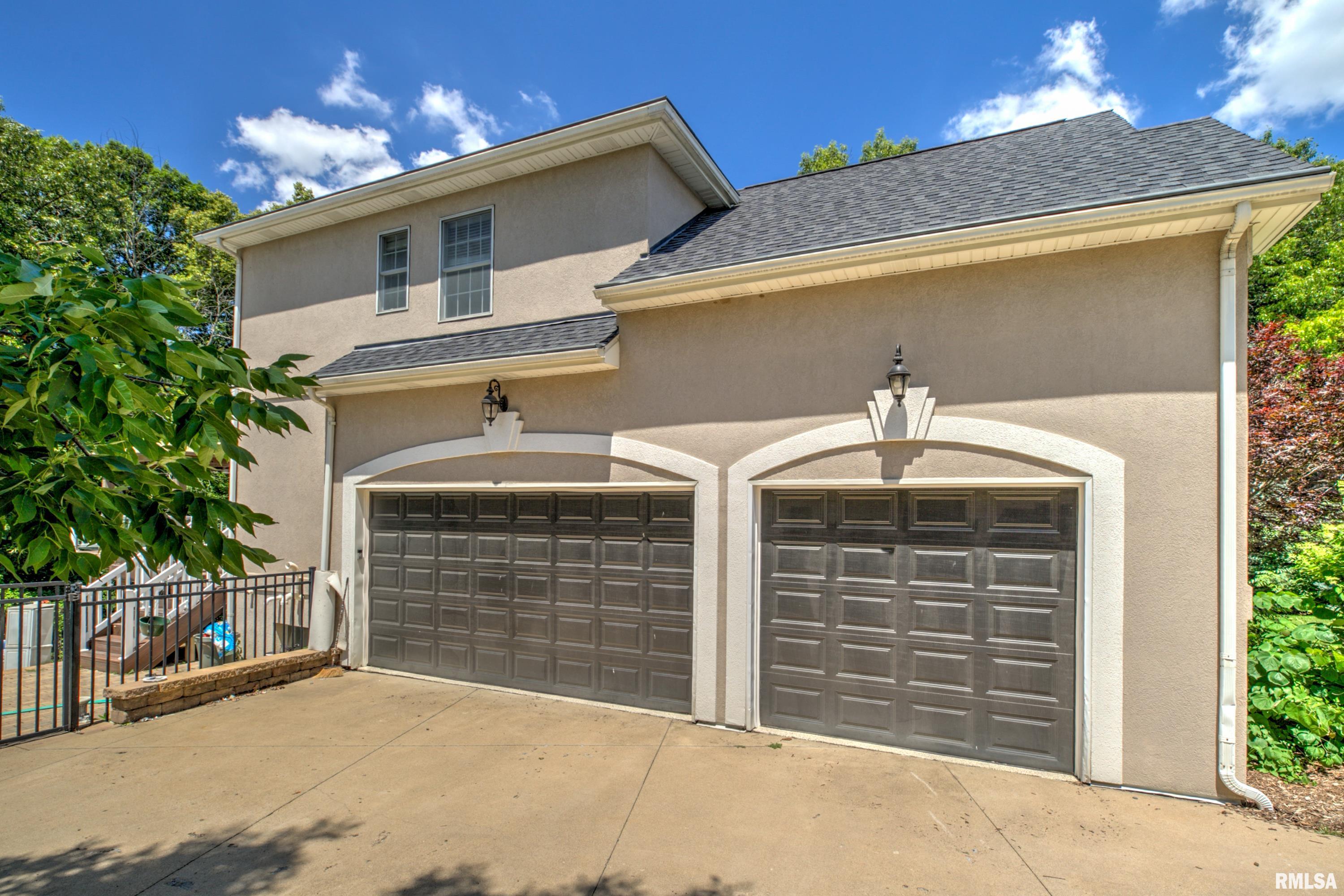 2929 Windpointe Drive Peoria, IL 61614 - Photo 6 of 100