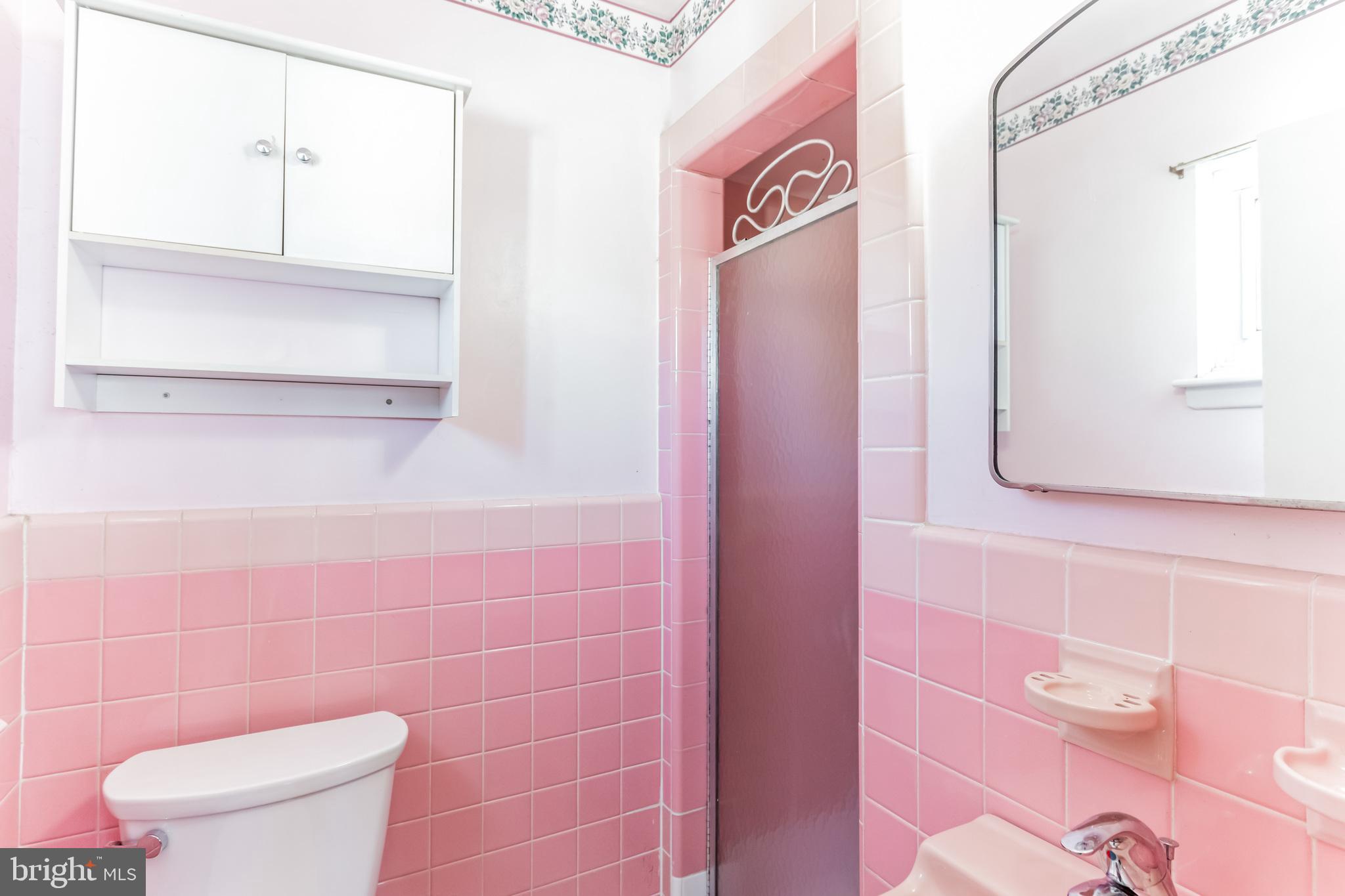 9974 Sandy Road Philadelphia, PA 19115 - Photo 12 of 23 Primary Bathroom