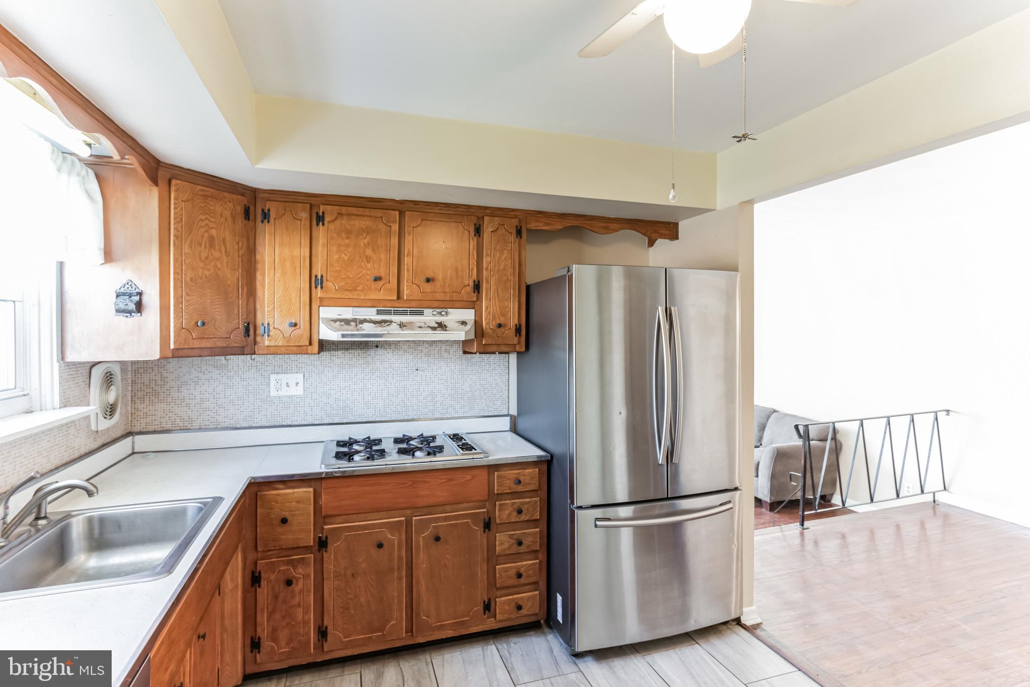 9974 Sandy Road Philadelphia, PA 19115 - Photo 9 of 23