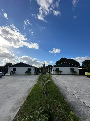 $2,900 | 128 Southwest 12th Avenue, Unit 128, Delray Beach, FL 33444