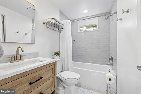 $785,000 | 15401 Silvan Glen Drive, Dumfries, VA 22025