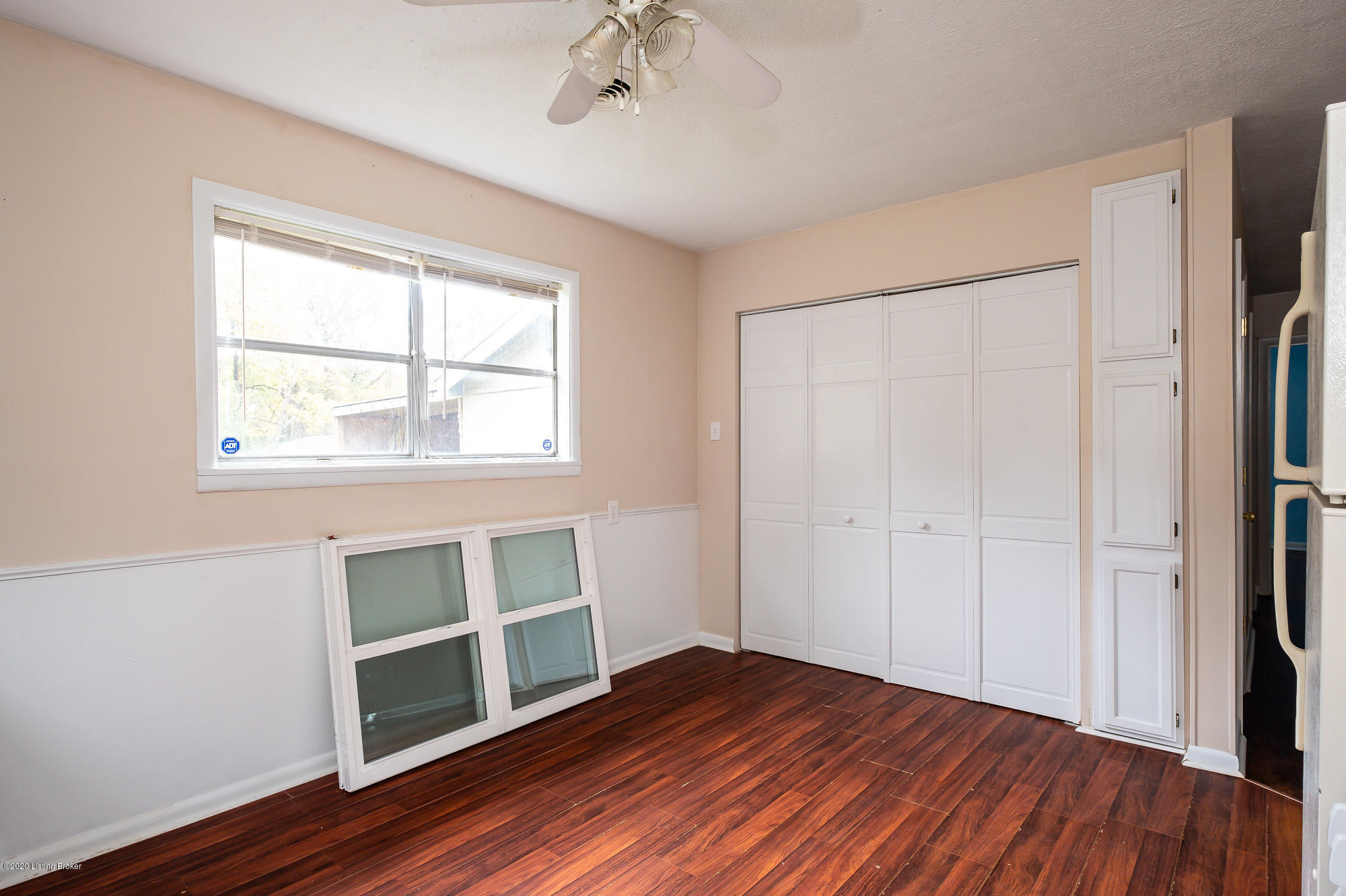 2122 Smith Road Fairdale, KY 40118 - Photo 11 of 29 Small-8