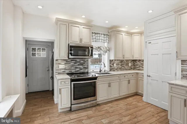 $260,000 | 417 West Grange Avenue, Philadelphia, PA 19120