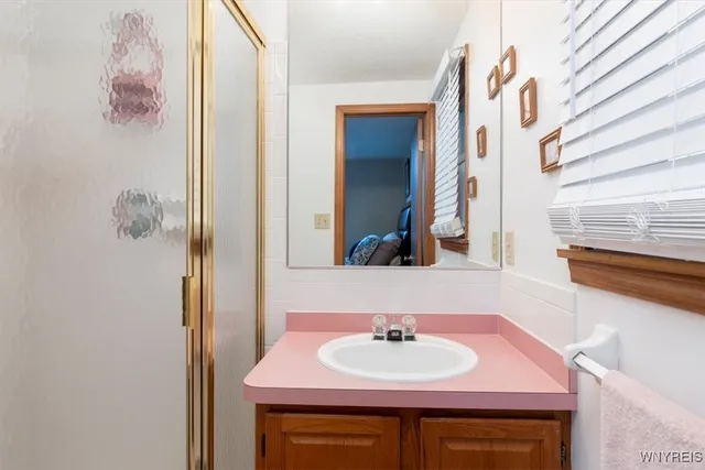 $459,000 | 25 Cove Hollow, West Seneca, NY 14224