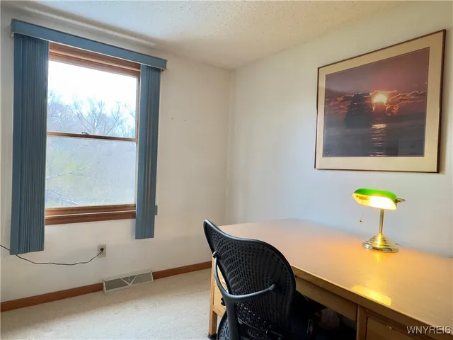 $459,000 | 25 Cove Hollow, West Seneca, NY 14224