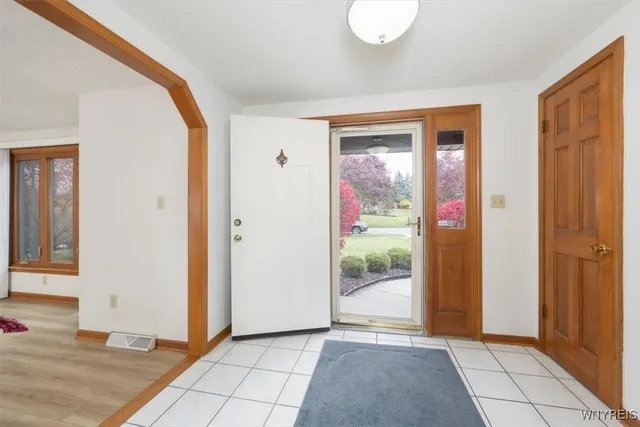 $459,000 | 25 Cove Hollow, West Seneca, NY 14224