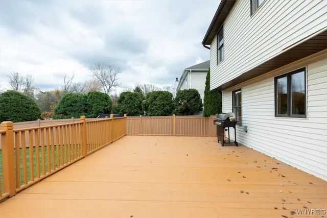 $459,000 | 25 Cove Hollow, West Seneca, NY 14224