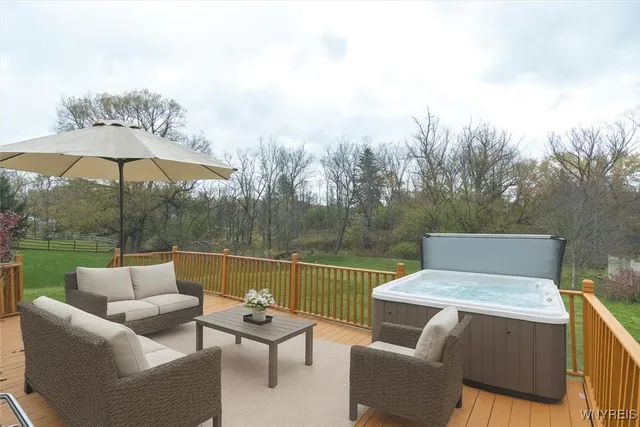 $459,000 | 25 Cove Hollow, West Seneca, NY 14224