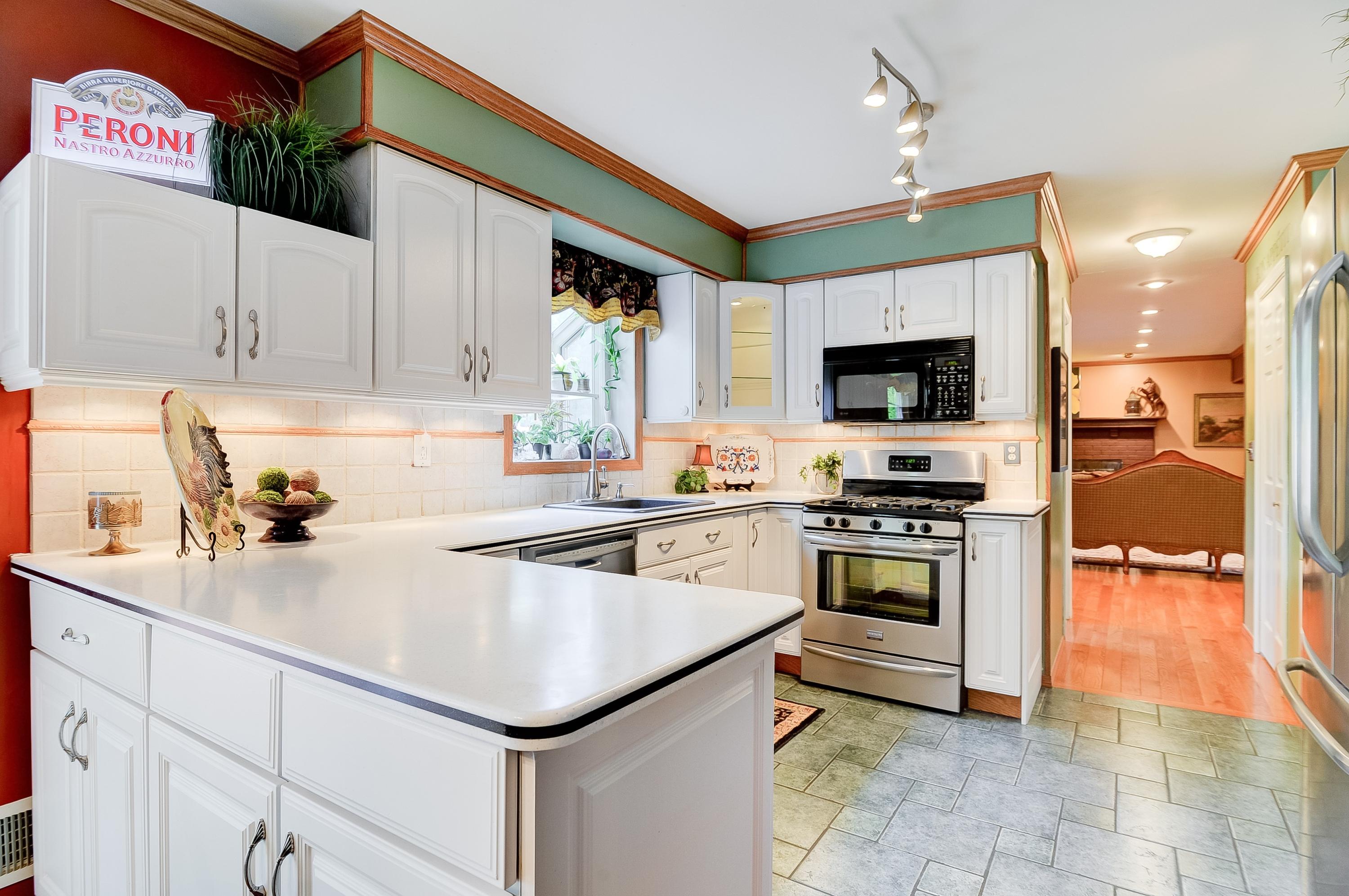 3 Rimwood Lane Howell, NJ 07731 - Photo 8 of 30 008_Kitchen