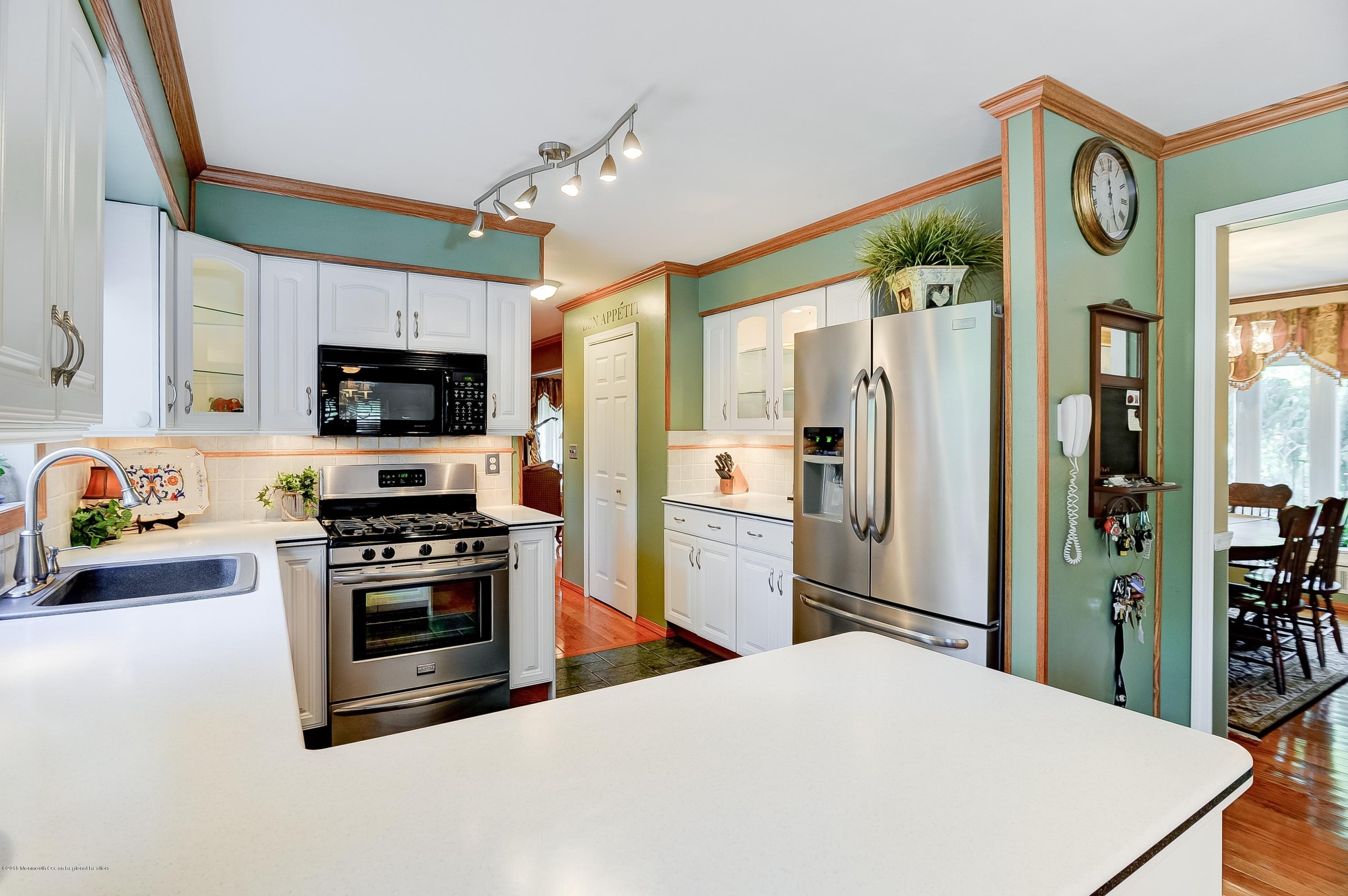 3 Rimwood Lane Howell, NJ 07731 - Photo 9 of 30 009_Kitchen