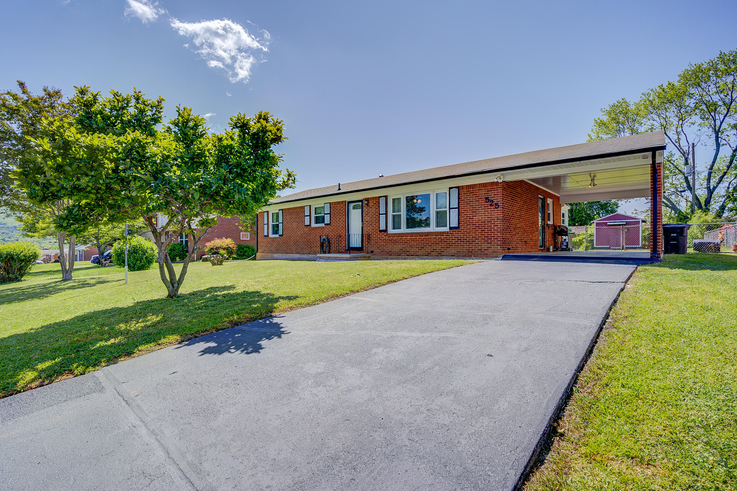 525 Santee Road Roanoke, VA 24019 - Photo 2 of 41 71