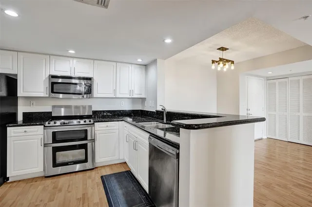 $2,800 | 520 Southeast 5th Avenue, Unit 1608, Fort Lauderdale, FL 33301