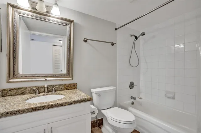 $2,800 | 520 Southeast 5th Avenue, Unit 1608, Fort Lauderdale, FL 33301