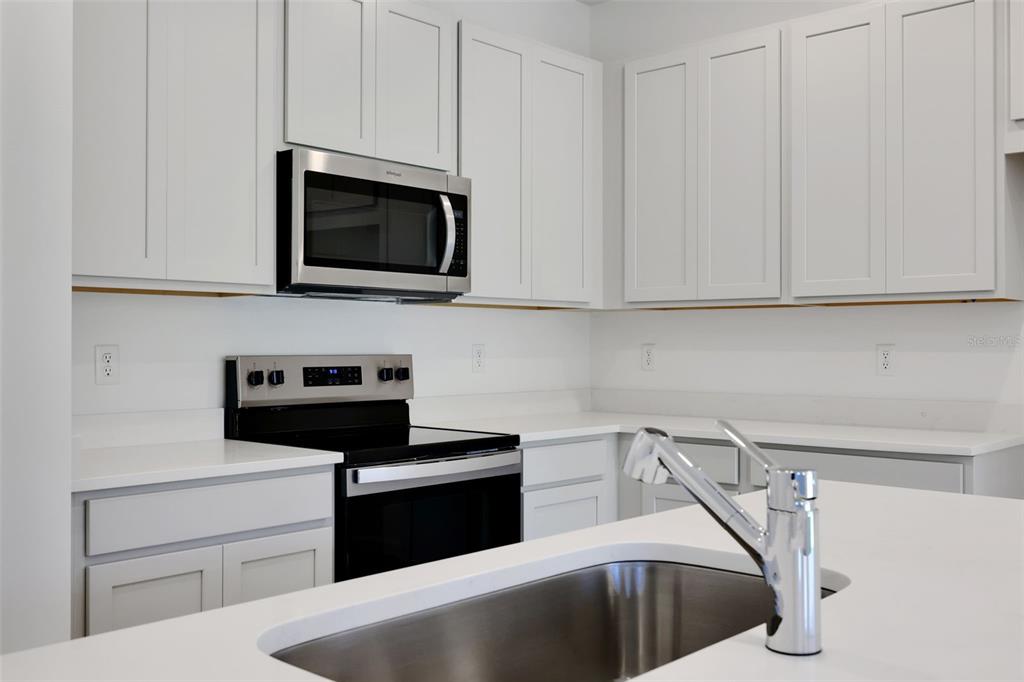 2920 Supermarine Road Tavares, FL 32778 - Photo 12 of 26