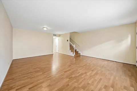 $195,000 | 2416 Jamestown Mal, Unit 16, Houston, TX 77057