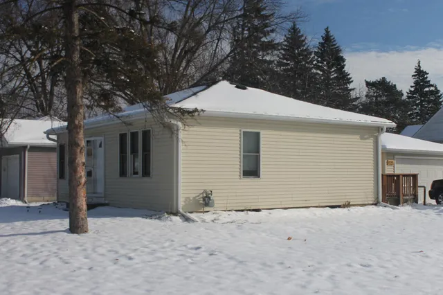 $315,000 | 5925 46th Avenue North, Crystal, MN 55422